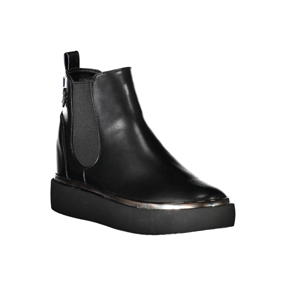 U.S. POLO ASSN. Chic Low Ankle Boot with Contrasting Details